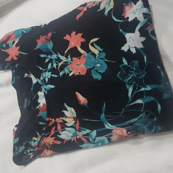 Top - Picture 7 of 7